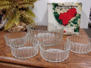 Vintage Crown Corning Glass Works Italy Centrix 5 Pc Salad Set Original Box