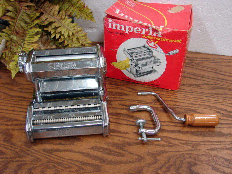 Vintage Imperia Pasta Noodle Maker Roller Cutter Stainless Italy Vitantonio, Moose-R-Us.Com Log Cabin Decor