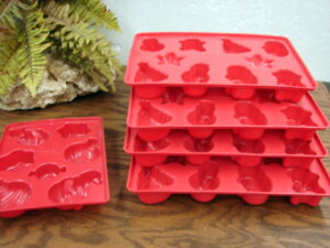 Set of 5 Molds Makes 47 Jello Jigglers Christmas Patterns
