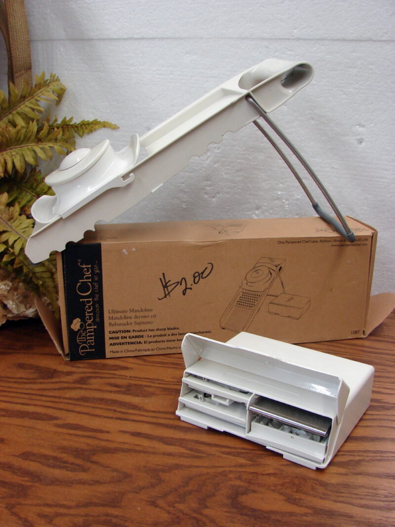 The Pampered Chef Ultimate Mandolin #1087 Slices Grates 4 Blades Box, Moose-R-Us.Com Antiques Collectibles Log Cabin Decor