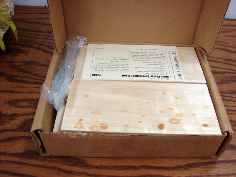 The Pampered Chef Apple Peeler Corer Two Rods and Wooden Stand, Moose-R-Us.Com Log Cabin Decor