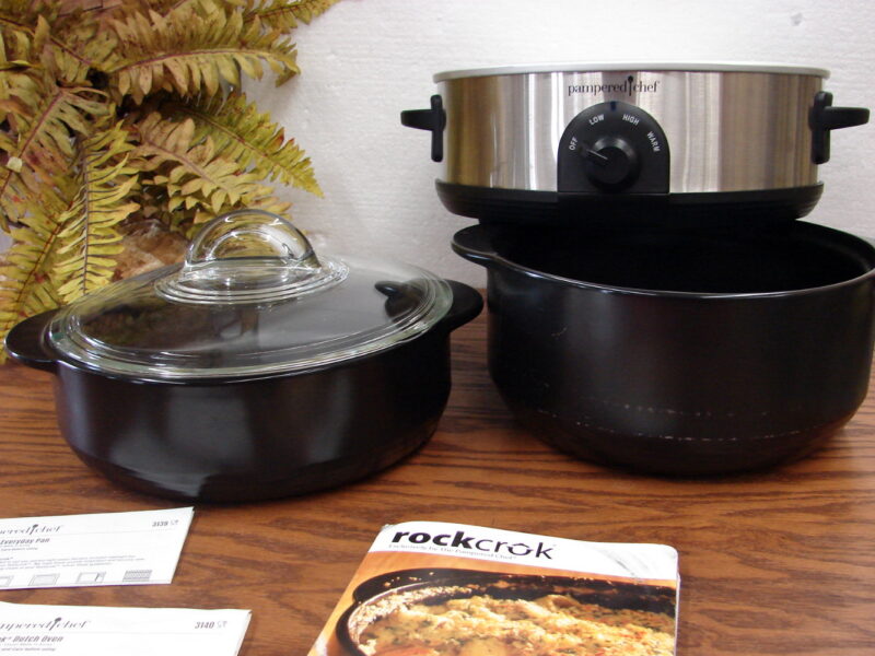 The Pampered Chef Rockcrok Dutch Oven Slow Cooker Base 2.5 Qt 4 Qt &#038; Glass Lid, Moose-R-Us.Com Log Cabin Decor