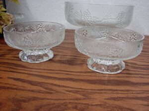 Vintage Indiana Glass Milk Glass Harvest Grape 22 pc Set Plates Cups Creamer, Moose-R-Us.Com Log Cabin Decor