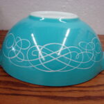 Vintage PYREX Promotional 1959 Turquoise Aqua Scroll #443 Cinderella Bowl 2 1/2 QT