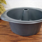 Pyrex Non Stick 2 Piece Angel Food Bundt Cake Pan Easy Grip Handles