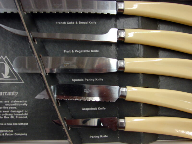 Vintage Quikut 5 Pc Knife Set Bakelite Handles Original Box, Moose-R-Us.Com Log Cabin Decor