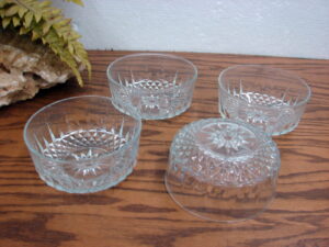 Set/4 Vintage Arcoroc France Clear Glass Bowls Starburst Diamond Pattern