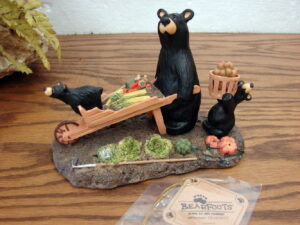 Big Sky Carvers Bearfoot Bears Jeff Fleming Successful Bounty Gardening Figurine