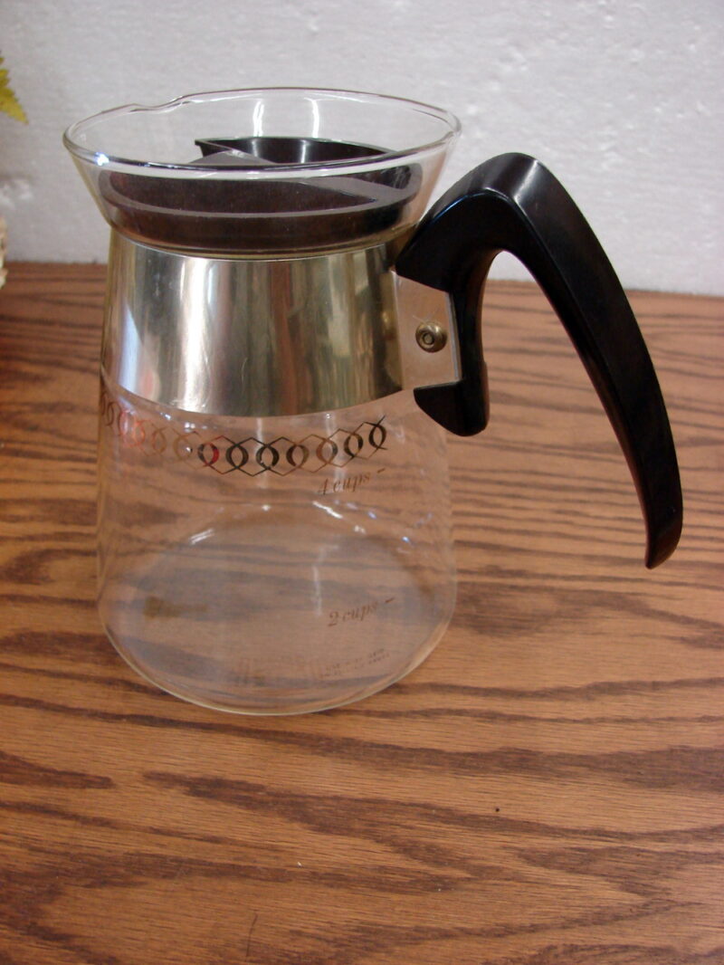 Vintage Corning USA 2-4 Cup Heat Proof Glass Coffee Carafe w/ Lid, Moose-R-Us.Com Log Cabin Decor