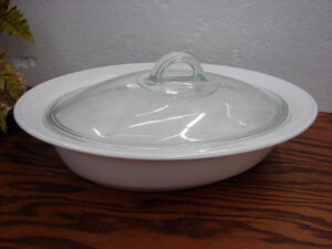 Corning Ware Casual Elegance L-32 Oval Dish 2 1/4 Quart w/ Glass Lid