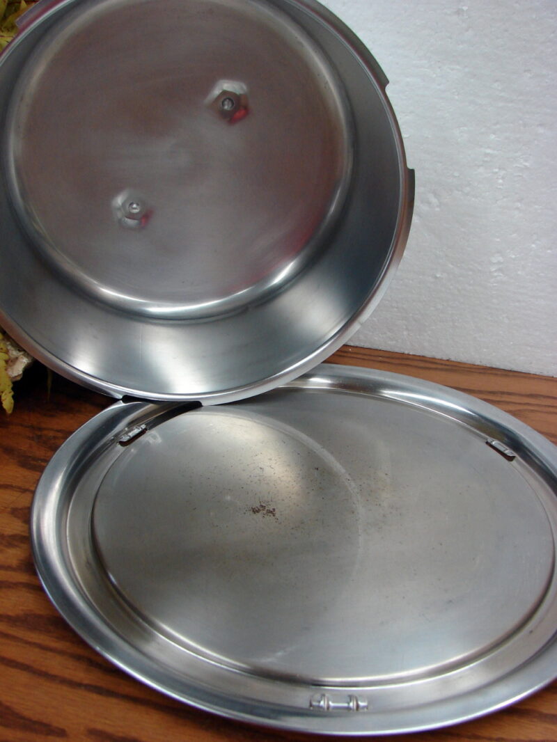 Vintage MCM Chrome Aluminum Everedy Angel Food Cake Carrier Twist Lock Lid, Moose-R-Us.Com Antiques Collectibles Log Cabin Decor