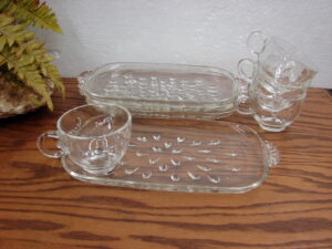 Vintage Hazel Atlas Amish Rooster Tulip Cottage Ice Lip Pitcher, Moose-R-Us.Com Log Cabin Decor