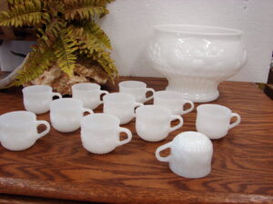 Vintage McKee Milk Glass Tom Jerry Egg Nog Punch Bowl Cups All Red, Moose-R-Us.Com Log Cabin Decor