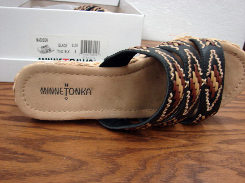 Minnetonka Chunky Wedge Boho Sandals Size 8 Black Madison Original Box, Moose-R-Us.Com Log Cabin Decor