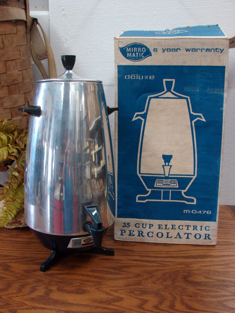 Vintage Mirro Matic Metallic Box 36 Cup Automatic Electric Coffee Percolator 0476 Rocket, Moose-R-Us.Com Antiques Collectibles Log Cabin Decor