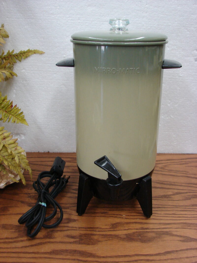 Vintage MIRRO-MATIC 22 Cup Automatic Electric Coffee Percolator Avocado Fade, Moose-R-Us.Com Antiques Collectibles Log Cabin Decor