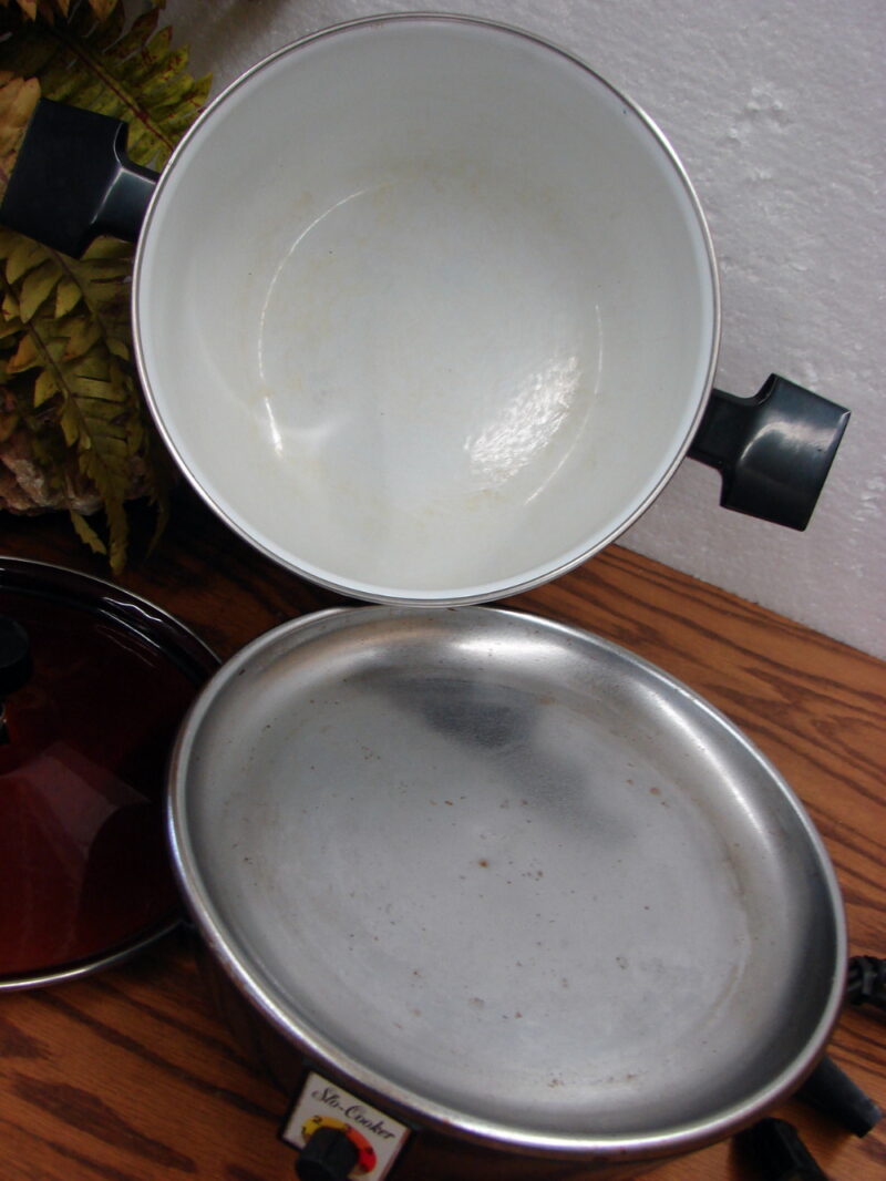 Vintage West Bend Lazy Day Slo Cooker Montgomery Wards VWZ Tested - Image 2