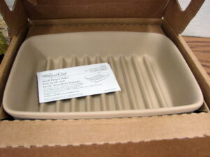 Brand New Pampered Chef Stoneware #1342 Small Ridged Baker in Box