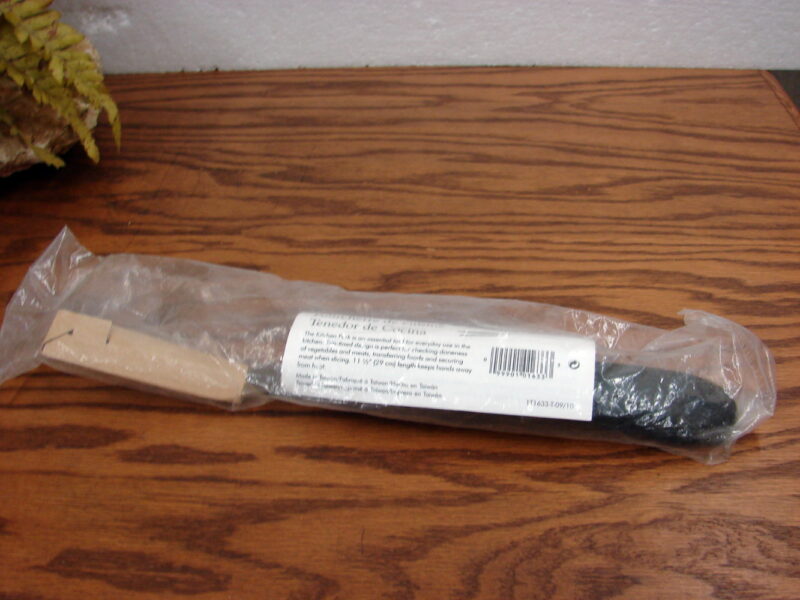 Brand New The Pampered Chef 1633 Ergonomic Kitchen Serving Fork, Moose-R-Us.Com Log Cabin Decor