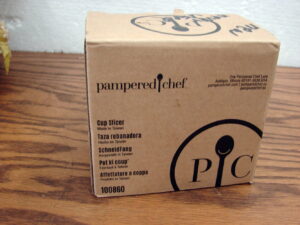 Brand New The Pampered Chef Cup Slicer #100860 Perfect for Fruit