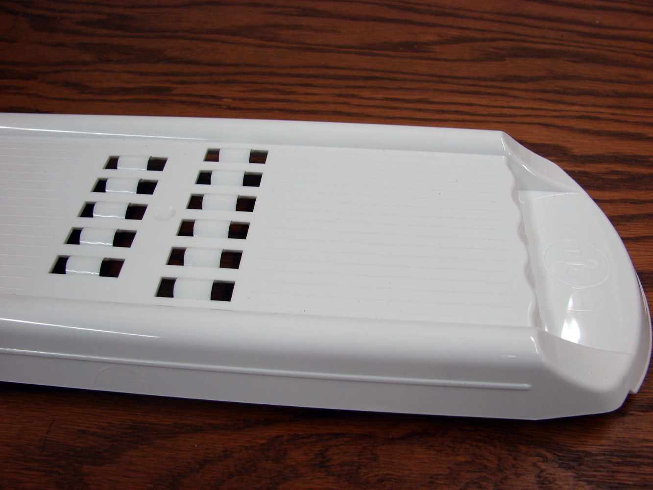 Pampered Chef 1145 Veggie Strip Maker Upright Vegetable Grater - Image 2