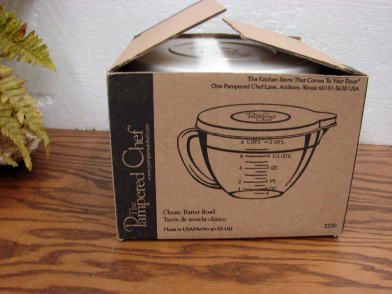 Pampered Chef Glass w/ Lid 8 Cup 2 Quart Batter Bowl Measuring Cup, Moose-R-Us.Com Antiques Collectibles Log Cabin Decor