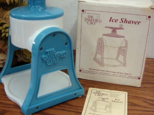 The Pampered Chef Ice Shaver #2940 in Original Box No Cups