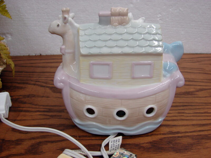 Vintage Precious Moments Night Light Noah&#8217;s Ark w/ Animals, Moose-R-Us.Com Antiques Collectibles Log Cabin Decor