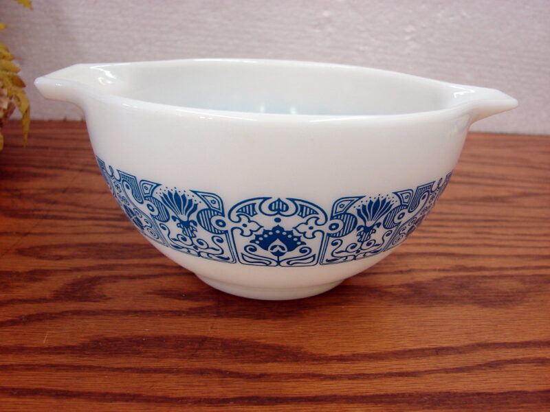 Vintage PYREX Horizon Blue #441 Cinderella Mixing Bowl 1 1/2 Pint, Moose-R-Us.Com Log Cabin Decor