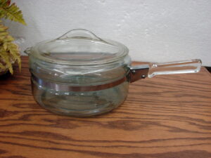 Vintage PYREX #6323 Flameware Blue Glass Spout Stove Top Pan w/ Lid