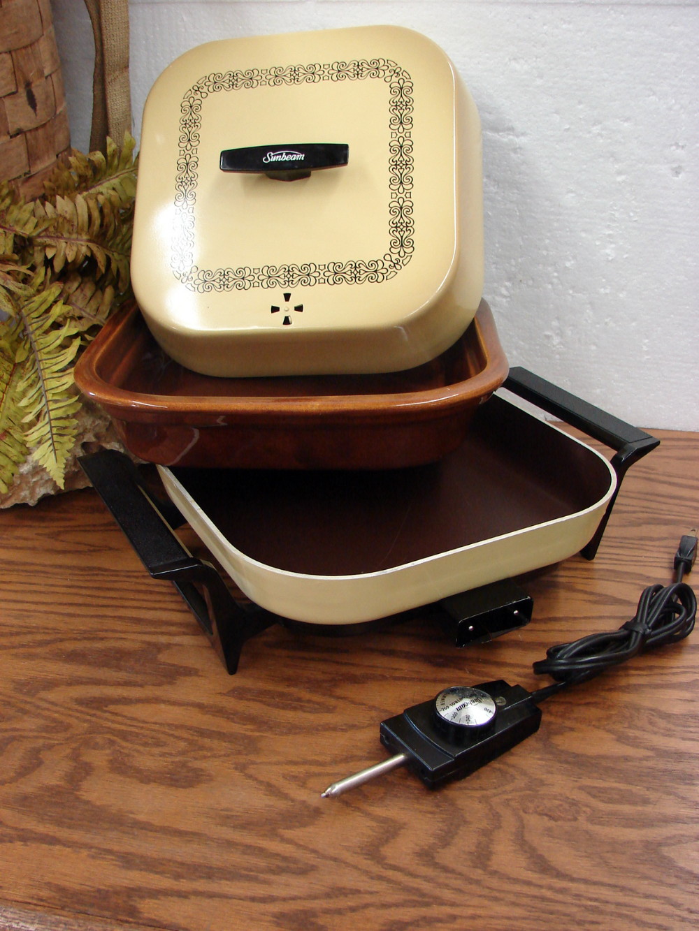 Vintage Sunbeam One Crocker Fry Pan Crock Pot Electric Skillet Harvest Gold Tested