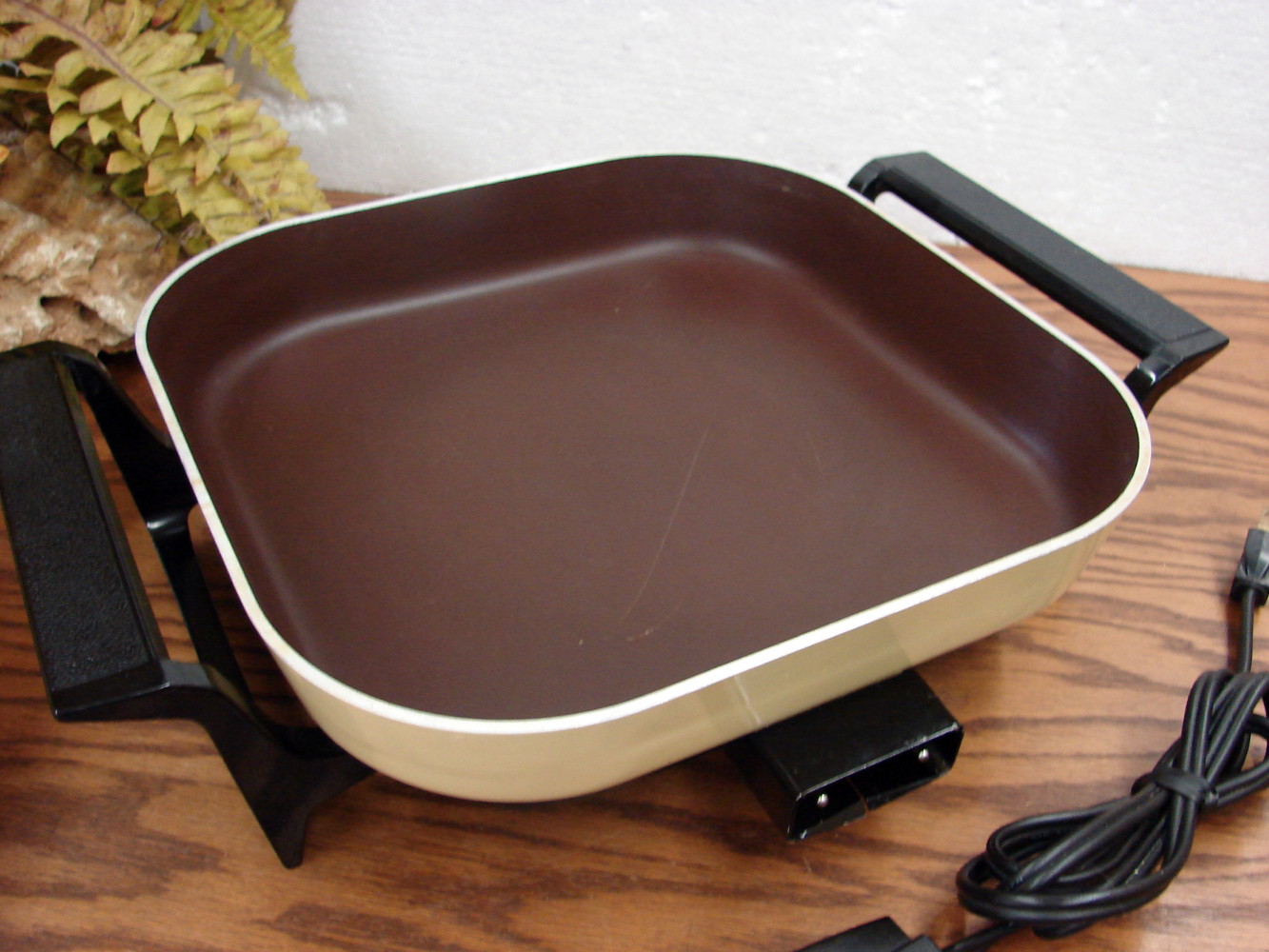 Vintage Sunbeam One Crocker Fry Pan Crock Pot Electric Skillet Harvest Gold Tested - Image 2