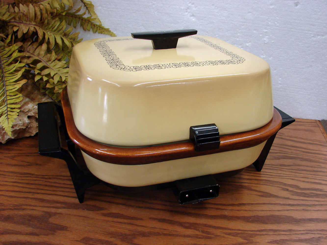 Vintage Sunbeam One Crocker Fry Pan Crock Pot Electric Skillet Harvest Gold Tested - Image 3