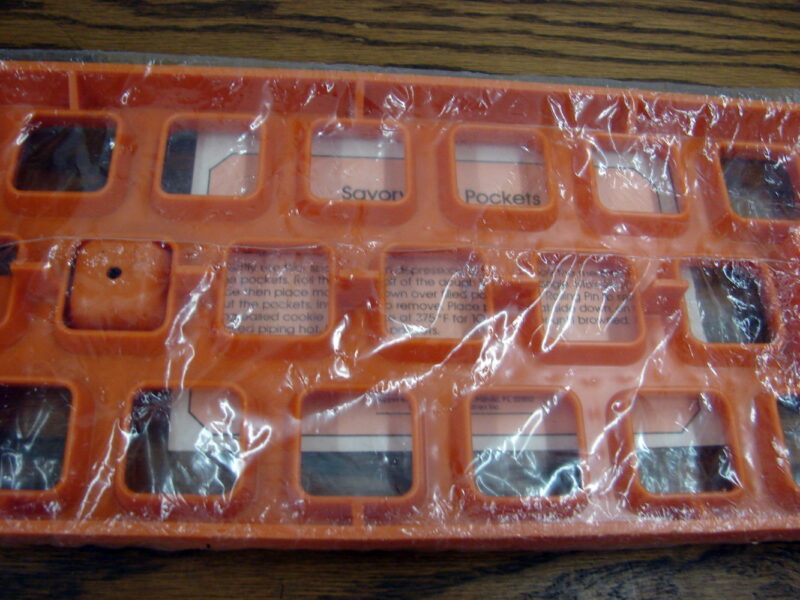 Brand New Vintage Tupperware Harvest Orange Gourmet Tray Ravioli Maker, Moose-R-Us.Com Log Cabin Decor