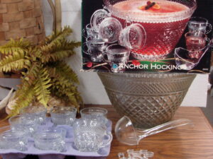 Vintage Anchor Hocking Wexford Crystal Punch Bowl 18 pc Set