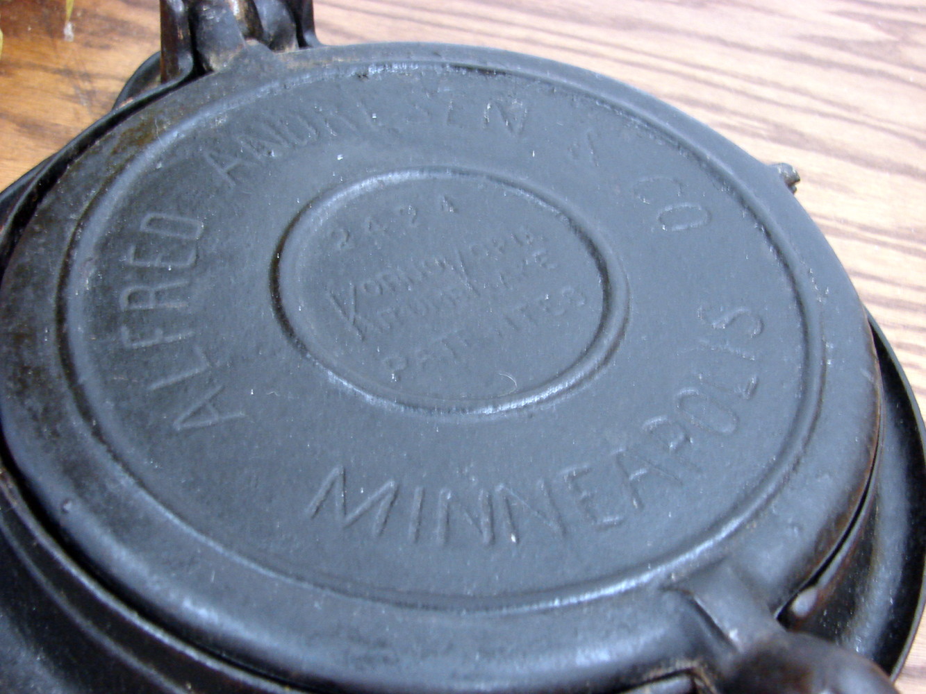 Andresen Cast Iron Krumkake Pizzelle Cookie Press MN Waffle Iron and Base - Image 2