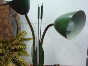 Vintage Green Enamel Double Gooseneck Adjustable Cattail and Calla Lilly Desk Lamp