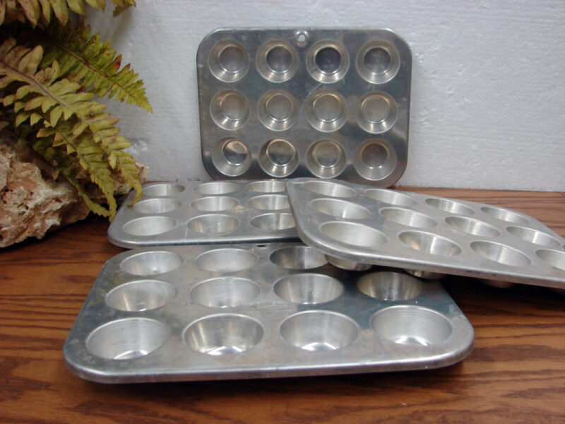 Vintage MCM Comet Aluminum Mini Muffin Candy Pans Set/4 12 Muffins per Pan, Moose-R-Us.Com Antiques Collectibles Log Cabin Decor