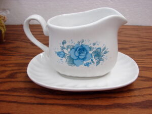 Vintage Corelle Blue Velvet Rose Gravy Boat w/ Underplate