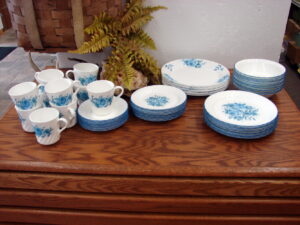 Vintage Corning Ware Corelle USA Forever Yours Pink Hearts Dinnerware Kitchen Accessories, Moose-R-Us.Com Antiques Collectibles Log Cabin Decor