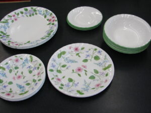 Corning Corelle 20 Pc Set Delicate Array Floral Swirl Dinnerware Pieces