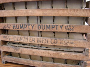Antique Wood Slat Humpty Dumpty Egg Crate w/ Cardboard Dividers