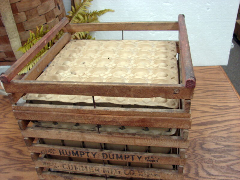 Antique Wood Slat Humpty Dumpty Egg Crate w/ Cardboard Dividers - Image 3