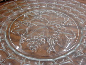 Large Vintage Indiana Glass Rich Amber Grape Cluster Shaped Fruit Bowl, Moose-R-Us.Com Antiques Collectibles Log Cabin Decor