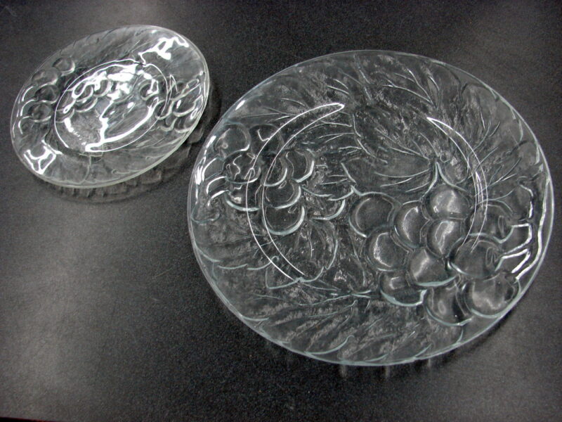 Vintage Clear KIG Indonesia 4 Dinner Plates 4 Salad Plates Embossed Grape Leaves, Moose-R-Us.Com Antiques Collectibles Log Cabin Decor