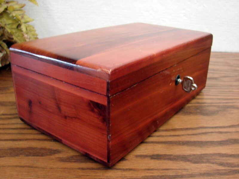 Vintage Miniature Salesman Sample Small Lane Cedar Chest w/ Key, Moose-R-Us.Com Antiques Collectibles Log Cabin Decor