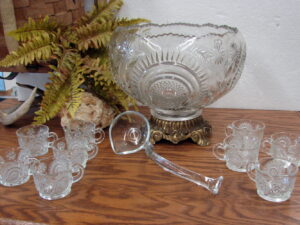 Vintage Gorgeous LE Smith Glass Quintec Pedestal Cake Stand Display, Moose-R-Us.Com Antiques Collectibles Log Cabin Decor