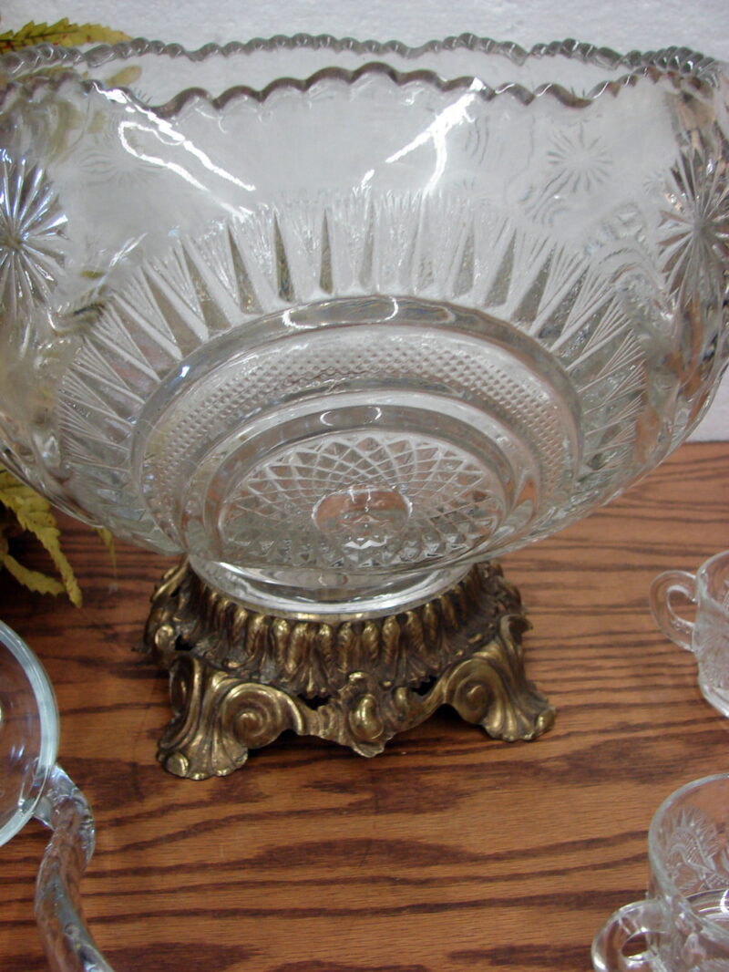 Vintage LE Smith Glass Pinwheel Star Punch Bowl 9 Cups Base Glass Ladle, Moose-R-Us.Com Antiques Collectibles Log Cabin Decor