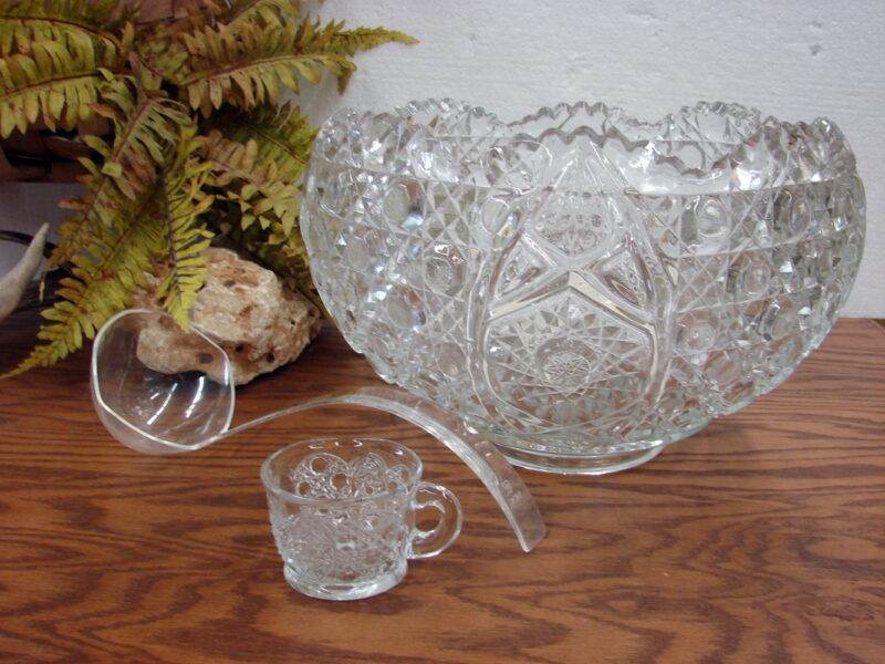 Vintage LE Smith Glass Daisy Button 20 pc Punch Bowl Cups Ladle Original Box, Moose-R-Us.Com Antiques Collectibles Log Cabin Decor