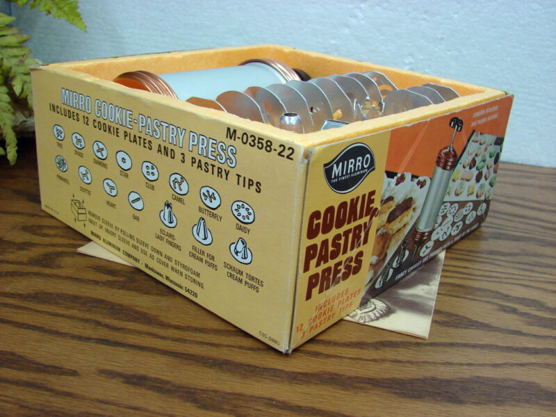 Vintage Like New Mirro Cookie Pastry Press 12 Discs 3 Pastry Tips Original Box, Moose-R-Us.Com Antiques Collectibles Log Cabin Decor